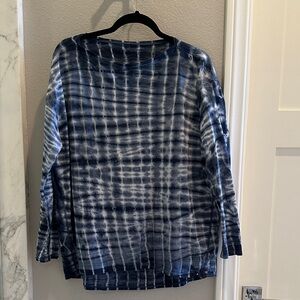 Blue Tie-Dye Long Sleeve Back in Action Shirt from Lululemon💙🤍💙🤍💙🤍💙🤍💙!!!